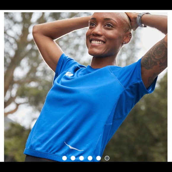 18. Hoka One One performance utility shirt - Picture 5 of 13